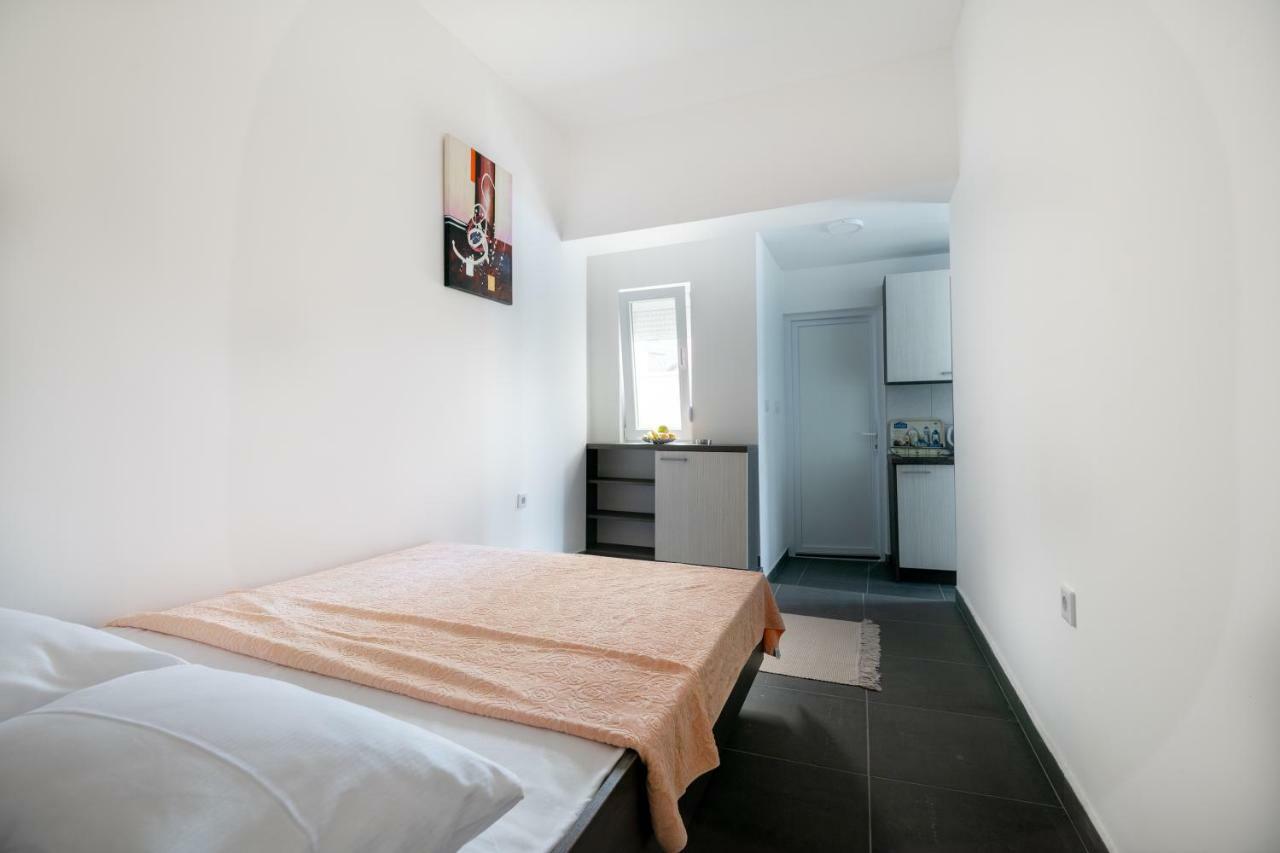 Apartments Lukrecia Neum Exterior photo